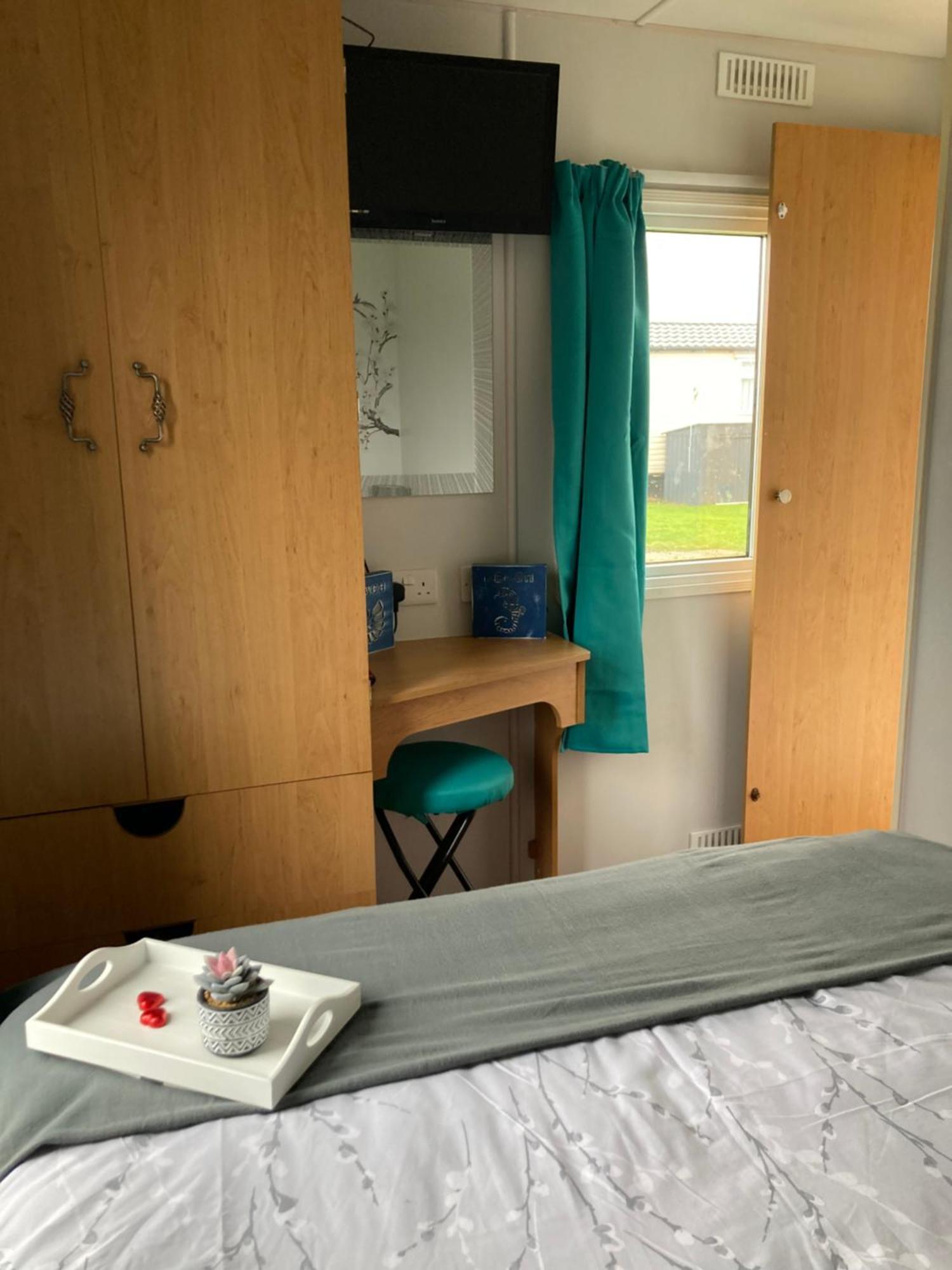 Pet Friendly Holiday Home On Golden Palm Skegness Exterior photo